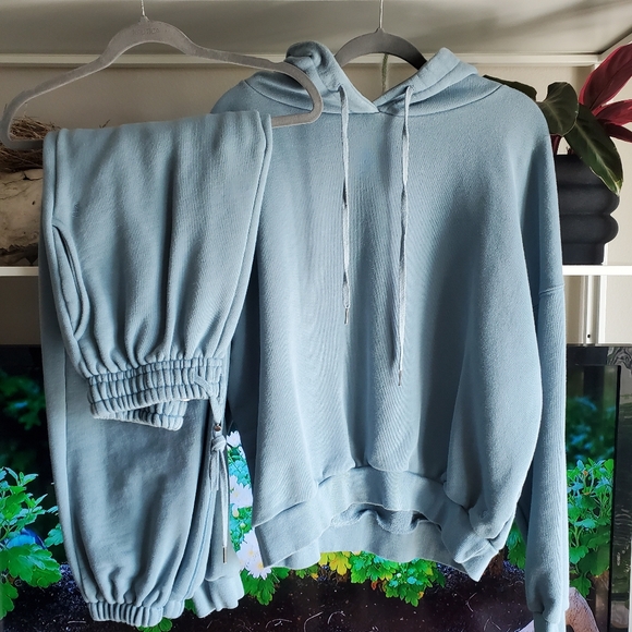 The Frankie Shop Vanessa Hoodie And Pants Set - Picture 3 of 11